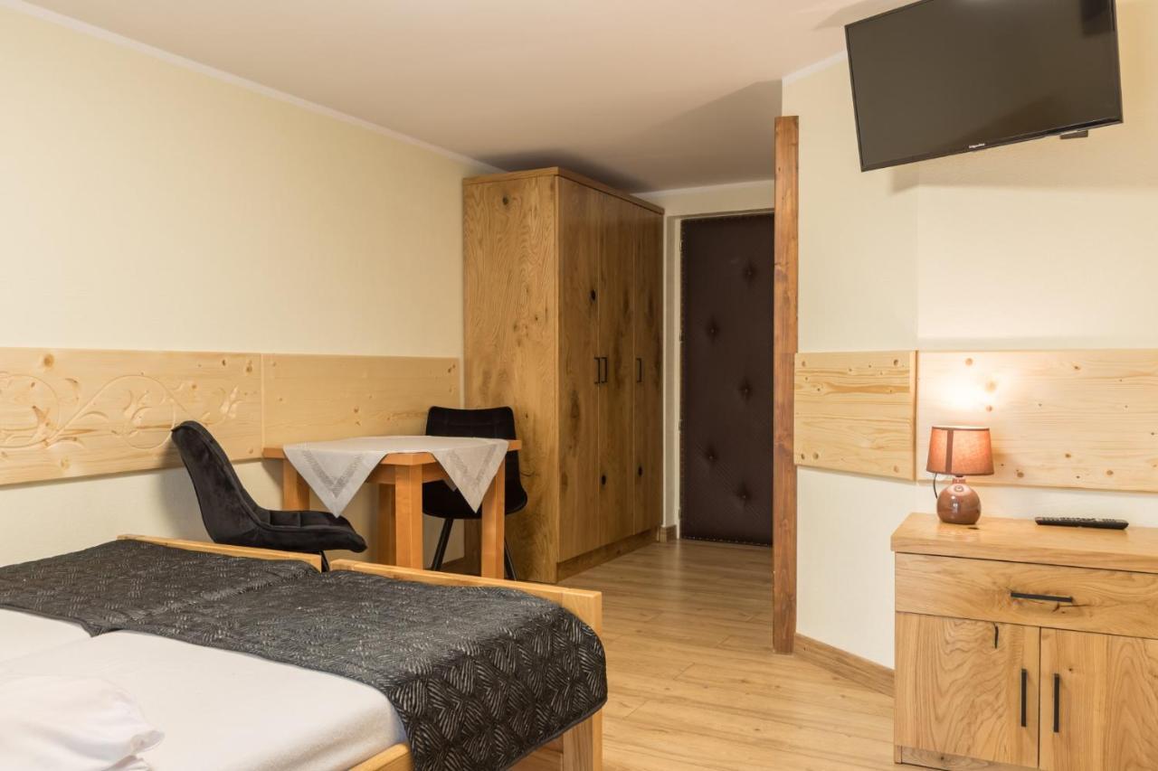 Lesny Dwor Bed and Breakfast Murzasichle Buitenkant foto